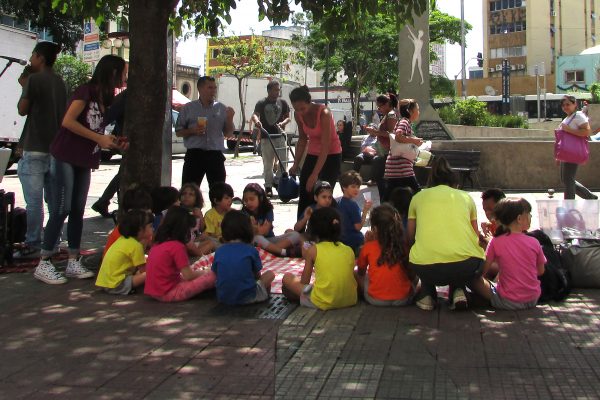 RASTRO PRAÇA DA LIBERDADE-02